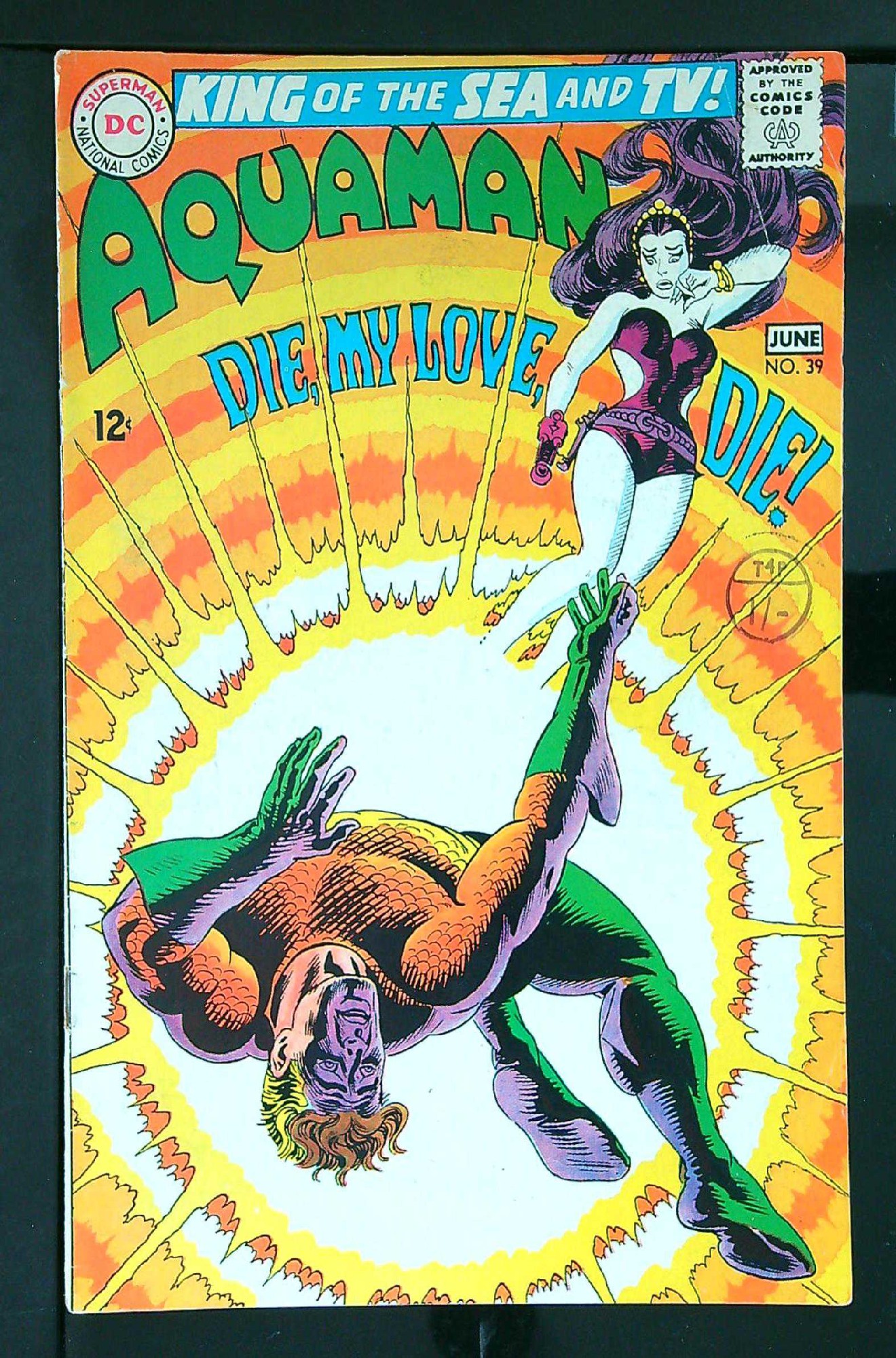Cover of Aquaman (Vol 1) #39. One of 250,000 Vintage American Comics on sale from Krypton!