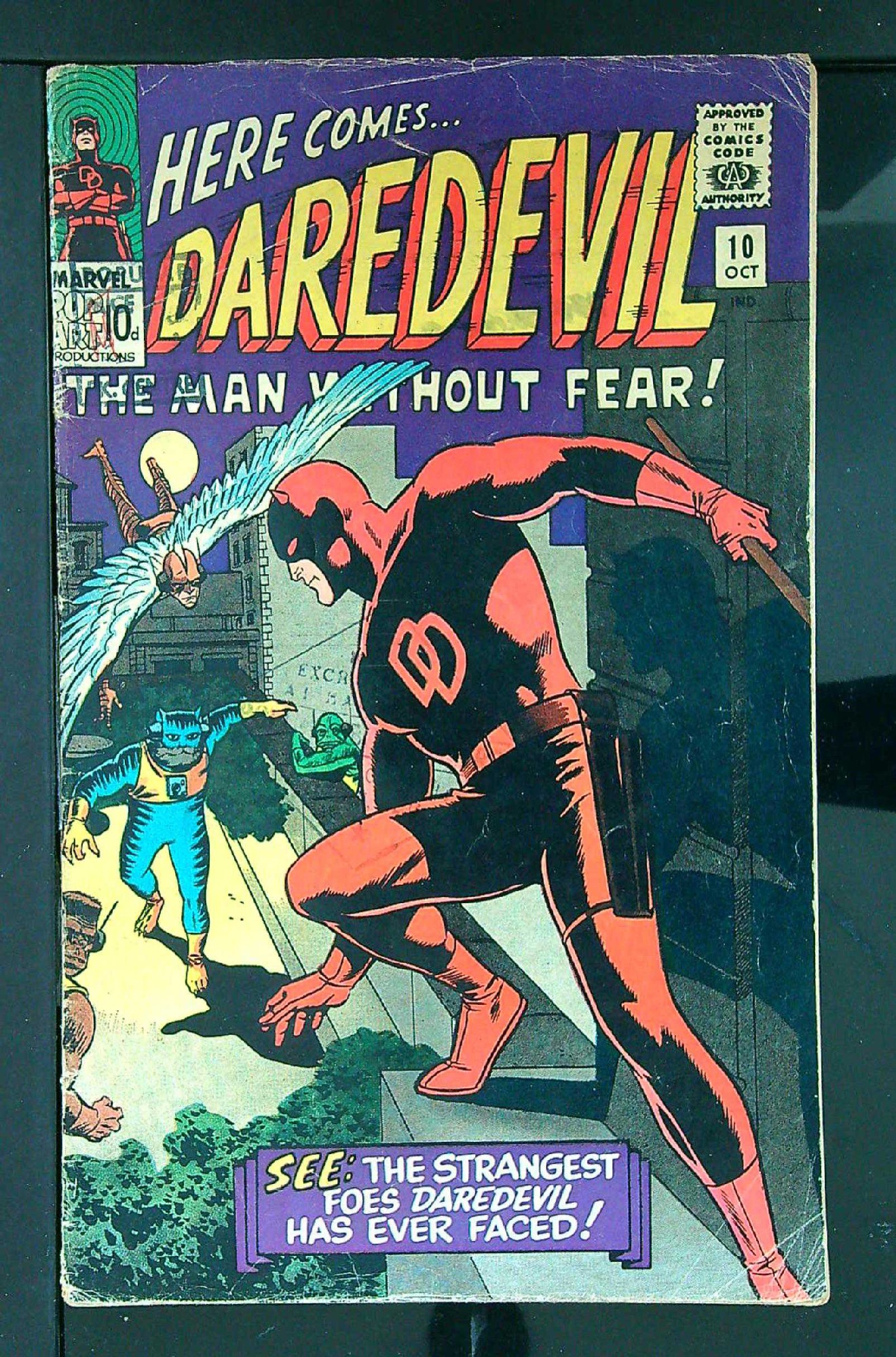 Cover of Daredevil (Vol 1) #10. One of 250,000 Vintage American Comics on sale from Krypton!