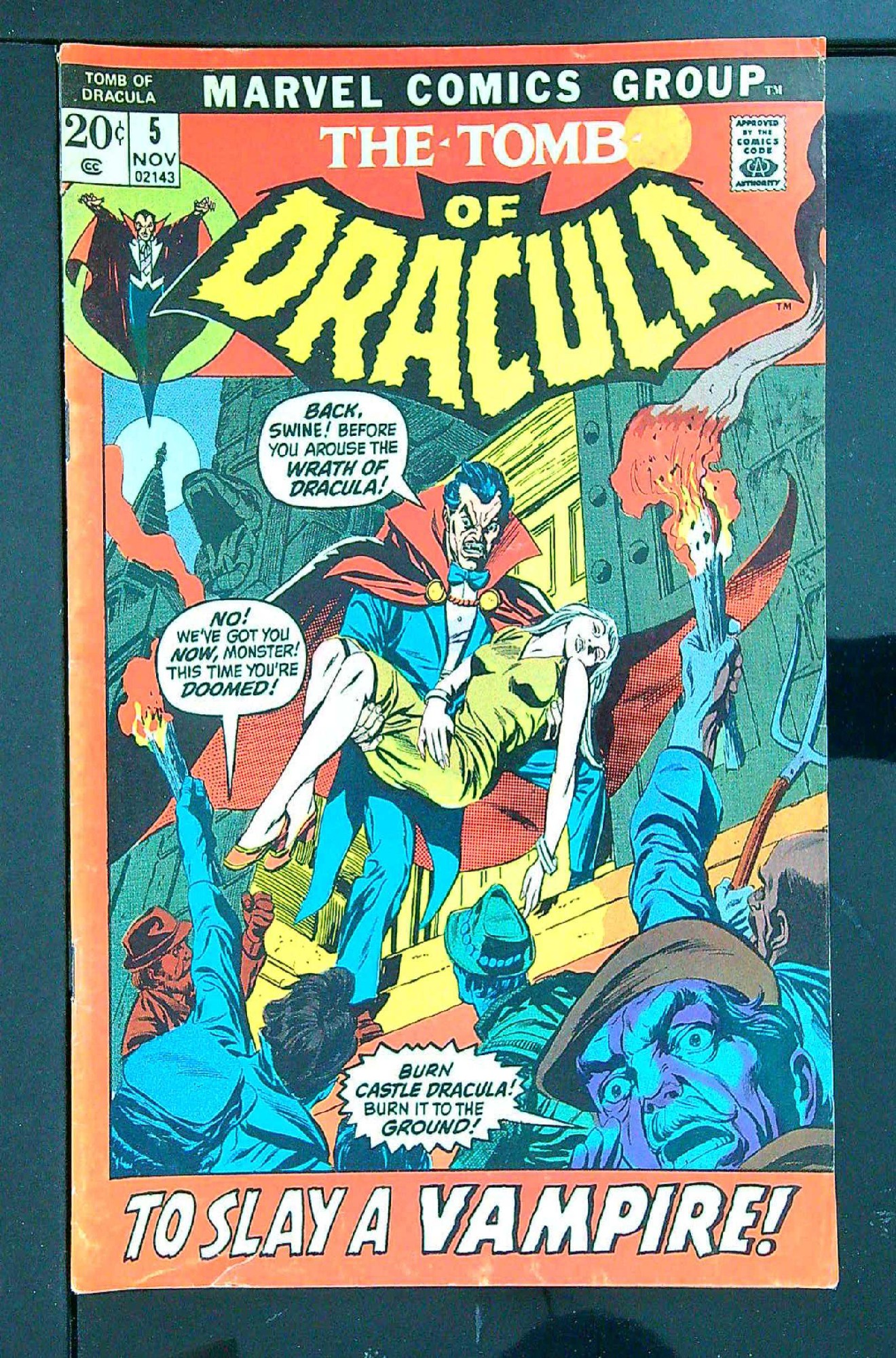 Cover of Tomb of Dracula (Vol 1) #5. One of 250,000 Vintage American Comics on sale from Krypton!