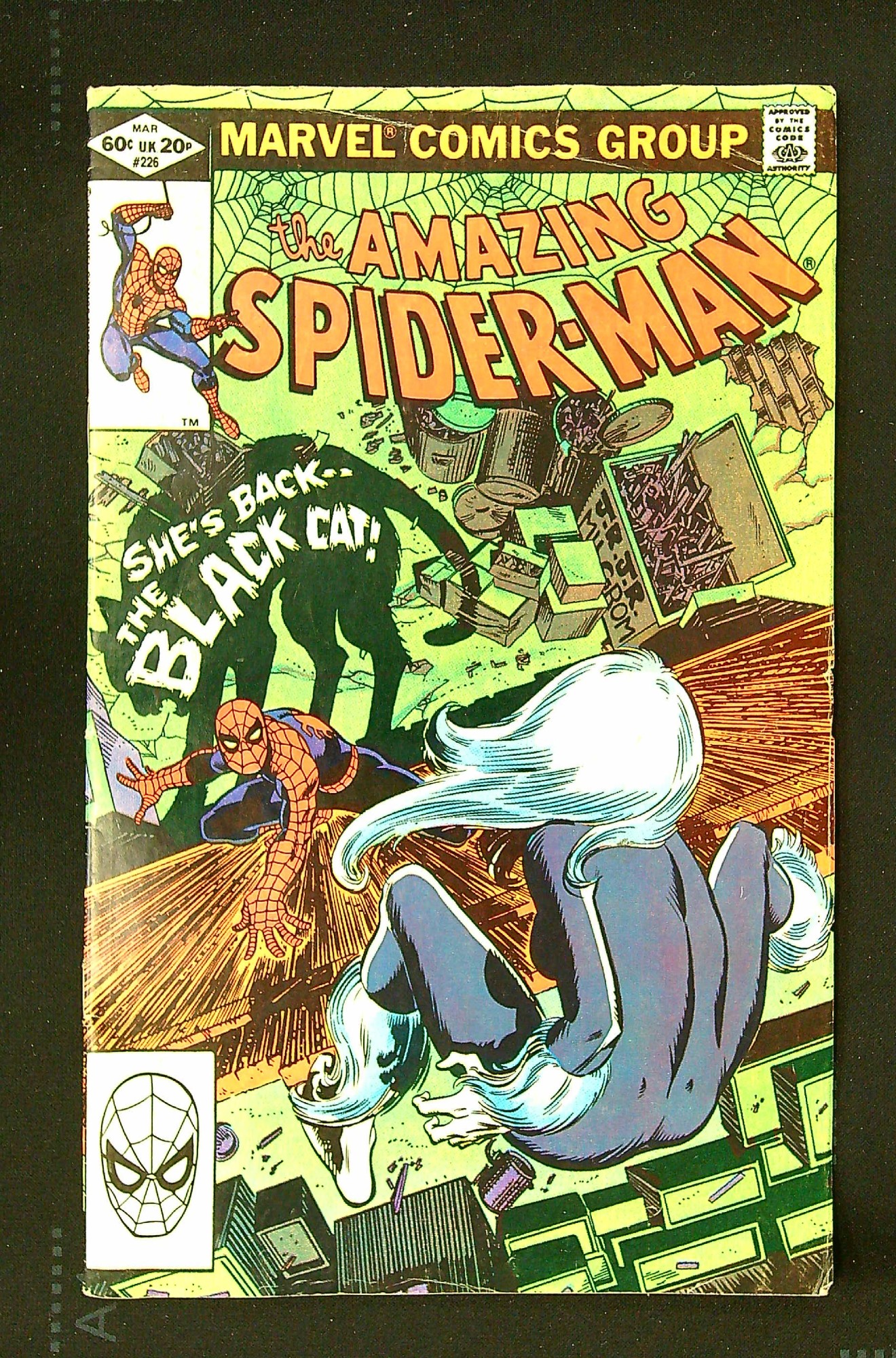 Cover of Amazing Spider-Man (Vol 1) #226. One of 250,000 Vintage American Comics on sale from Krypton!